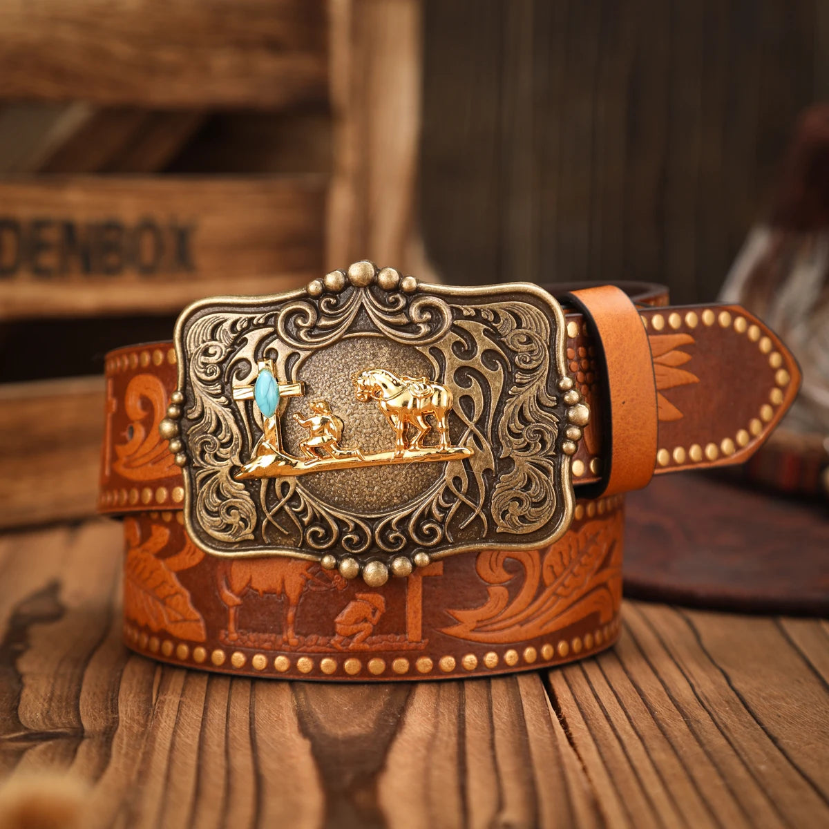 A casual, individual and retro belt, a Western-style clothing accessory, metal buckle, PU belt, suitable for both men and women