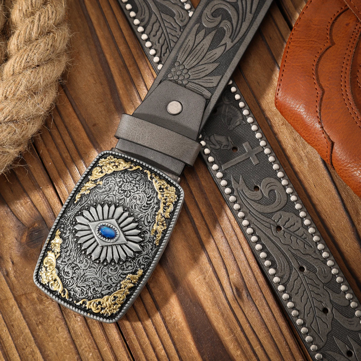 An alloy plate buckle PU material belt, suitable for both men and women, to create a personalized Western retro style