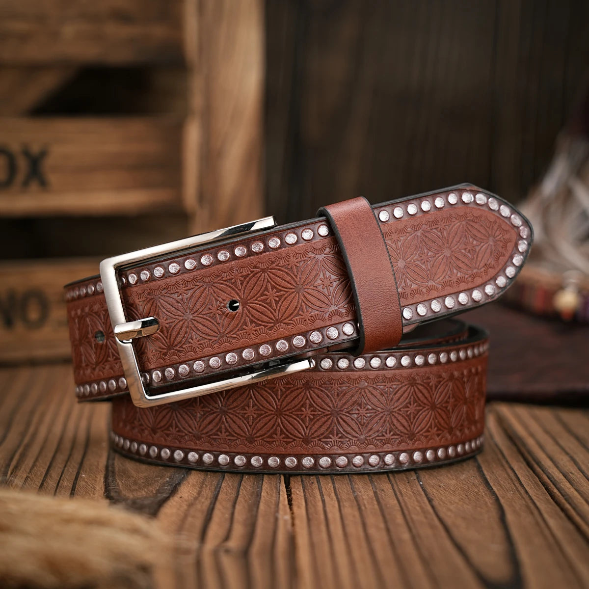 A men's and women's retro metal buckle casual style multi-color PU belt suitable for daily leisure four seasons (send punch nail