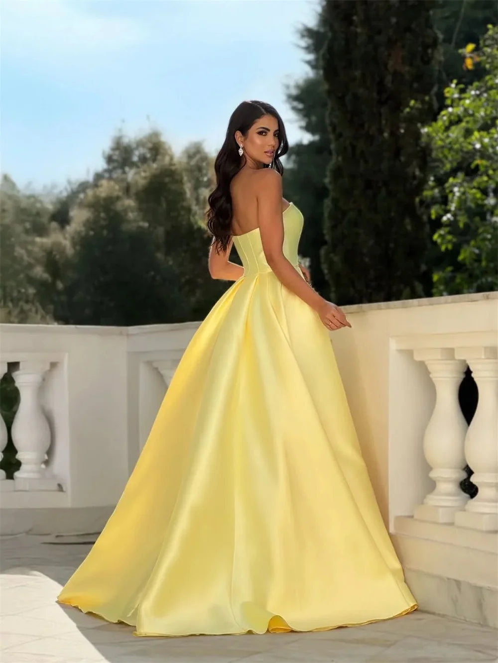 Mila Yellow Strapless Prom Dresses Sleeveless Zip Customized Luxurious Women Evening Dresses A-Line Satin vestidos de fiesta