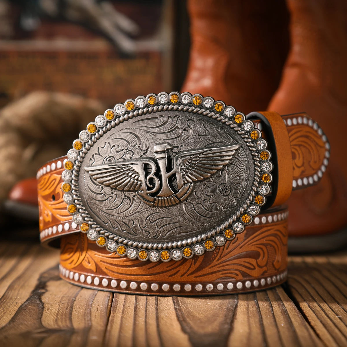 A casual and retro belt, a waist accessory for Western-style clothing, metal buckle, PU belt, suitable for both men and women