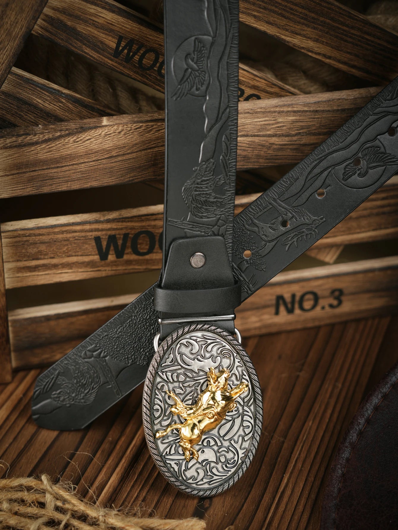 A men's and women's casual retro belt Western style! PU leather belt with metal buckle, suitable for daily work wear