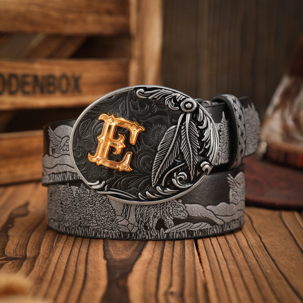 A casual, individual and retro belt, a Western-style clothing accessory, metal buckle, PU belt, suitable for both men and women
