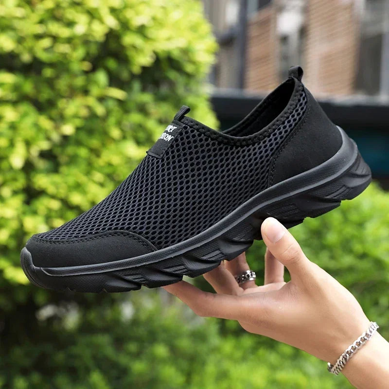 New Running Shoes for Men Breathable Sports Shoes Light Weight Fashion Summer Mesh Breathable Sneakers for Men