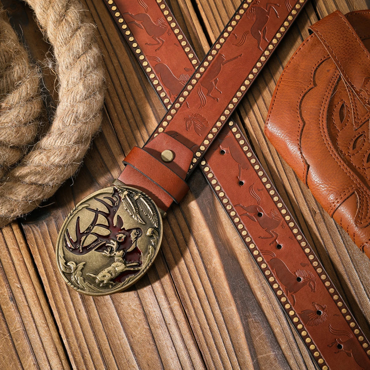 A casual and retro belt, a waist accessory for Western-style clothing, metal buckle, PU belt, suitable for both men and women