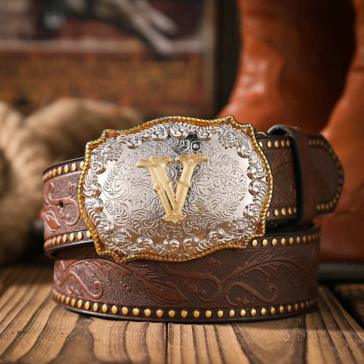 A casual and retro belt, a waist accessory for Western-style clothing, metal buckle, PU belt, suitable for both men and women