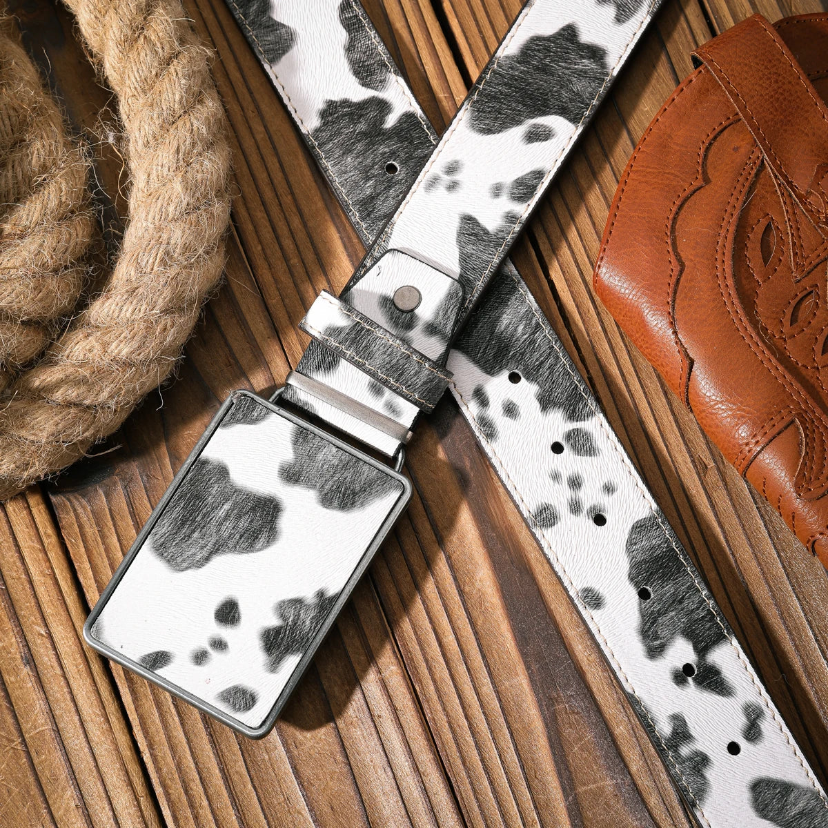 A casual and retro belt, a waist accessory for Western-style clothing, metal buckle, PU belt, suitable for both men and women