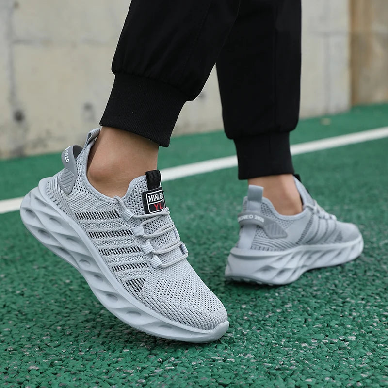 Men's casual shoes fashion sneakers breathable running shoes mesh lightweight outdoor walking training tennis shoes plus size