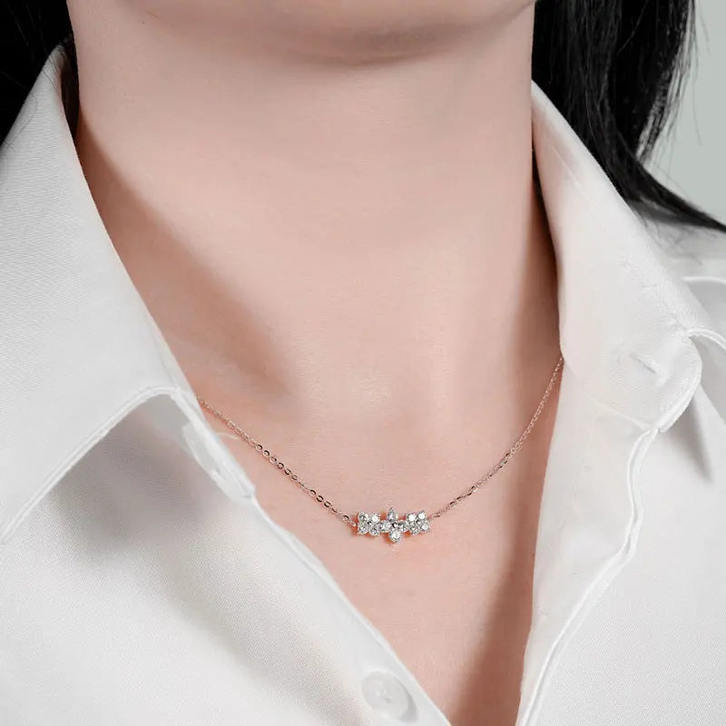 Lnngy 925 Sterling Silver Elegant Four-Leaf Clover Pendant Necklace 3mm&2.5mm Round Moissanite Necklaces for Women Jewelry Gift