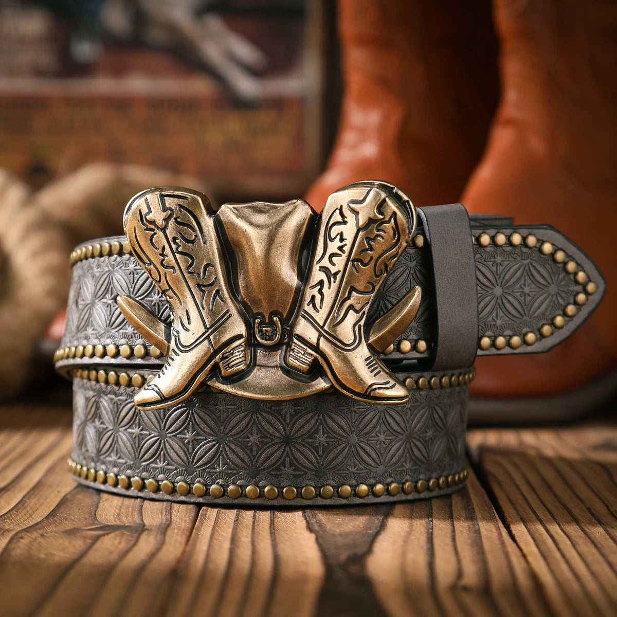 A casual and retro belt, a waist accessory for Western-style clothing, metal buckle, PU belt, suitable for both men and women