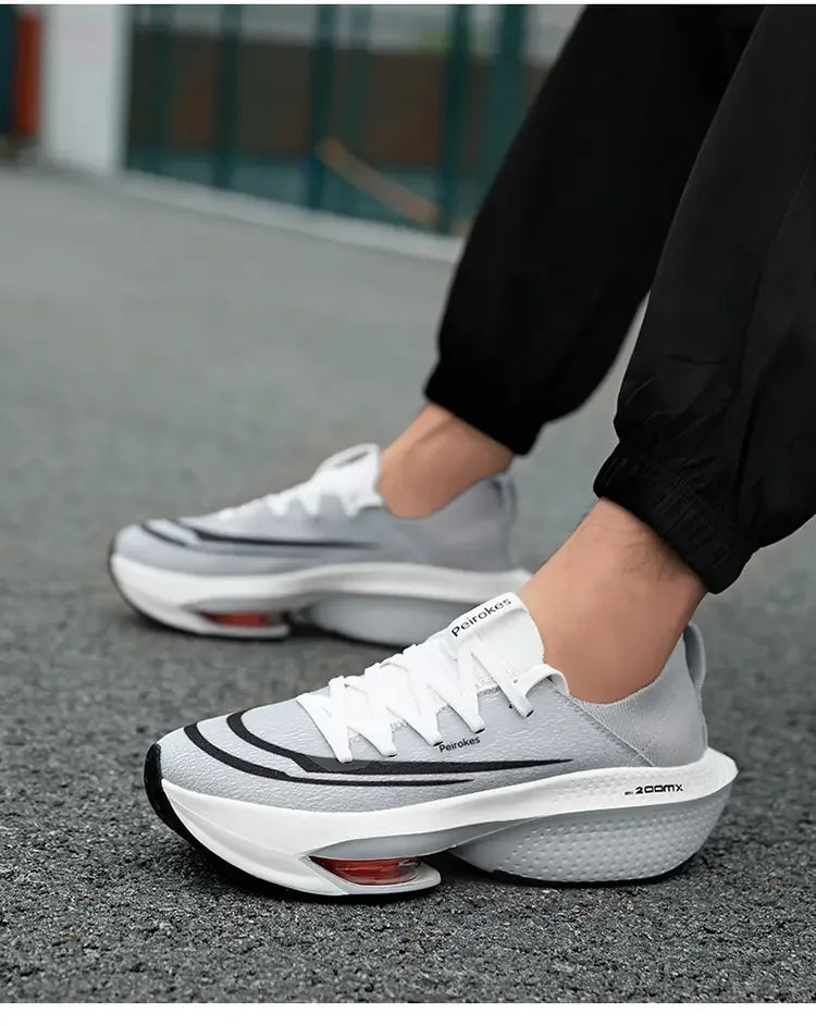 Fashion trend hollow breathable sports shoes comfortable wear-resistant couple running shoes lightweight sports shoes