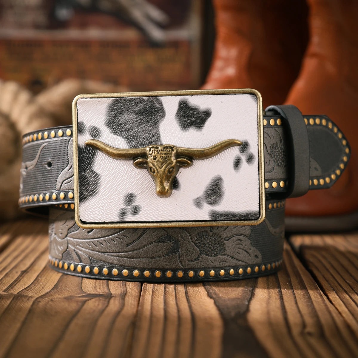 A casual and retro belt, a waist accessory for Western-style clothing, metal buckle, PU belt, suitable for both men and women