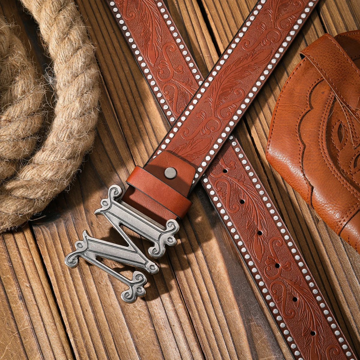 A casual and retro belt, a waist accessory for Western-style clothing, metal buckle, PU belt, suitable for both men and women