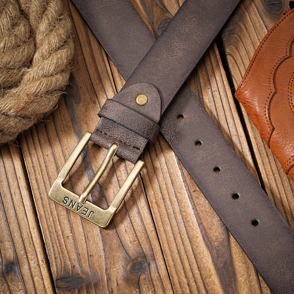 Vintage meets fashion! Alloy buckle PU belt, suitable for both men and women, to create a personalized Western style