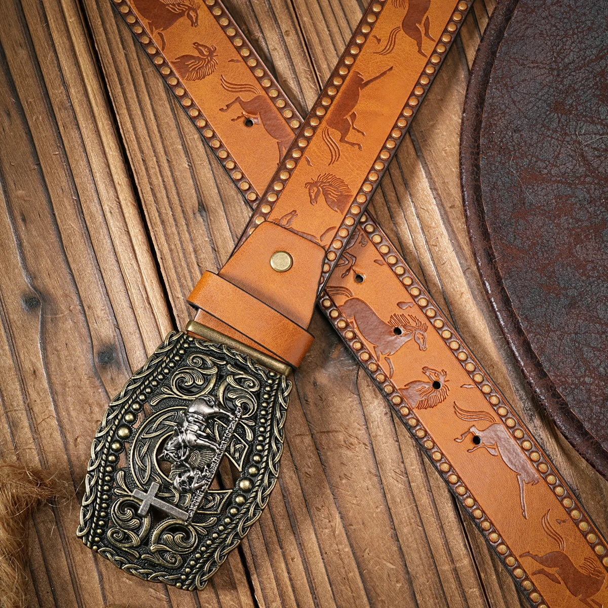 Vintage and fashion collision! PU leather alloy buckle waistband, for both men and women, to create a personalized western style