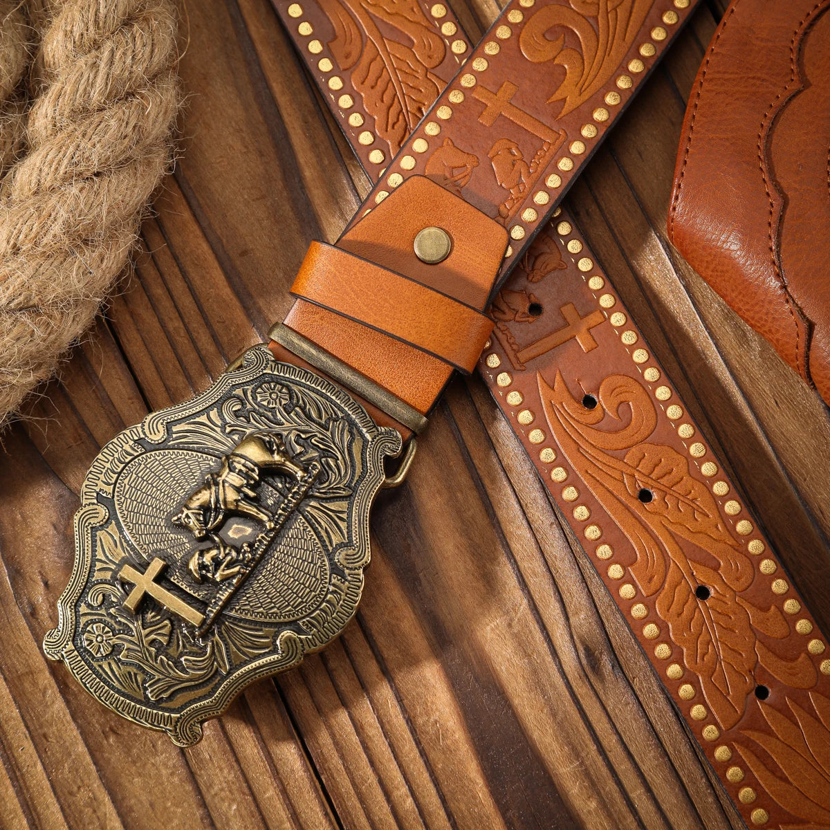 A men's and women's casual retro belt Western style! PU leather belt with metal buckle, suitable for daily work wear