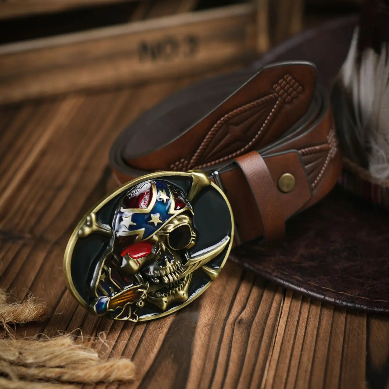 A men's and women's casual retro belt Western style! PU leather belt with metal buckle, suitable for daily work wear