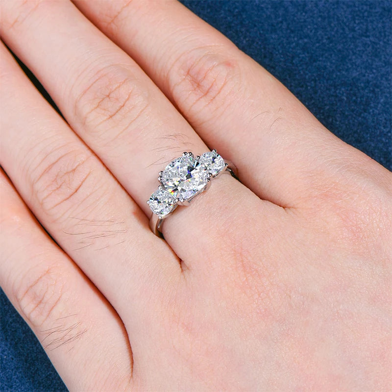 Lnngy Round Cushion Cut Moissanite Engagement Ring for Women 925 Sterling Silver Three Stone Wedding Ring Sparkling Jewelry Gift