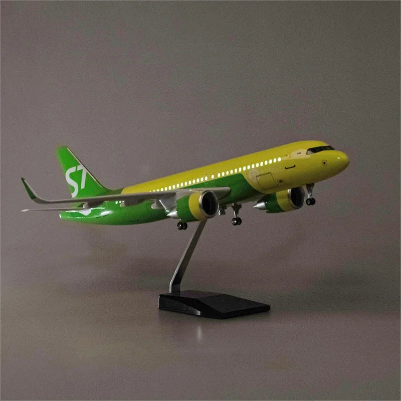 طائرة A320NEO A320 NEO سيبيريا S7، لعبة نموذج طائرة من الراتنج المصبوب، مزودة بعجلات وعجلات، مقاس 47 سم، 1/80