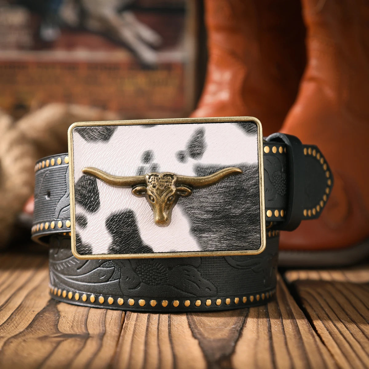 A casual and retro belt, a waist accessory for Western-style clothing, metal buckle, PU belt, suitable for both men and women