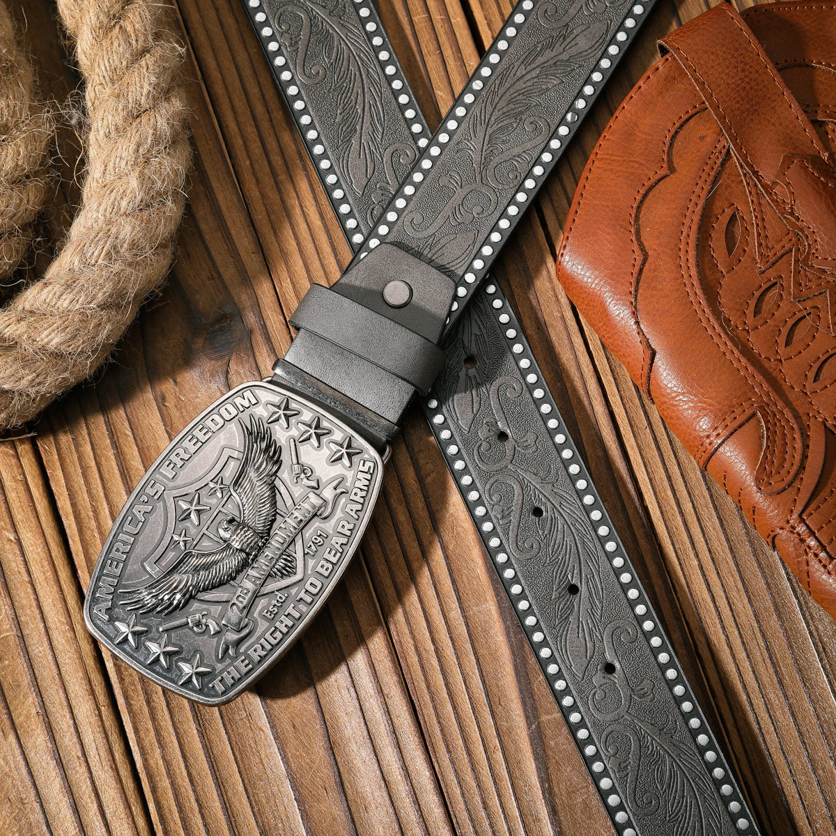 A casual and retro belt, a waist accessory for Western-style clothing, metal buckle, PU belt, suitable for both men and women