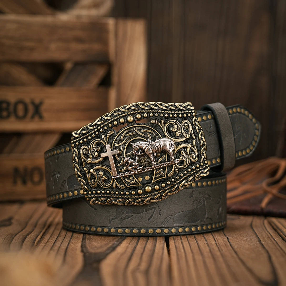 Vintage and fashion collision! PU leather alloy buckle waistband, for both men and women, to create a personalized western style
