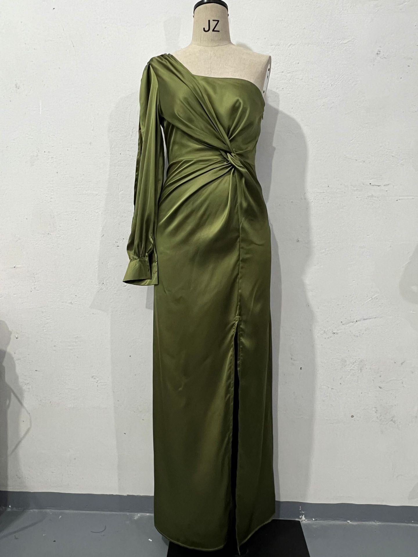 Women's One-Shoulder Long Sleeve Split Dress – Elegant Slim Fit Evening Gown