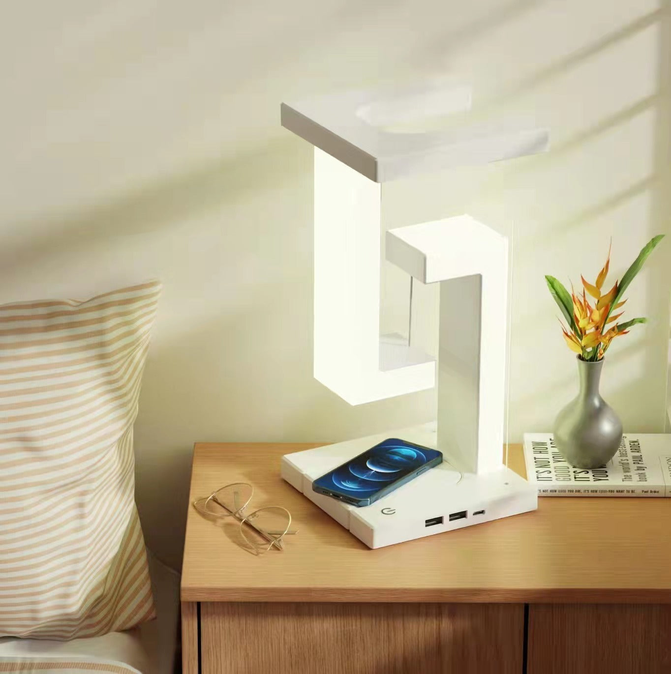 Creative Smartphone Wireless Charging Suspension Table Lamp – Magnetic Floating Design