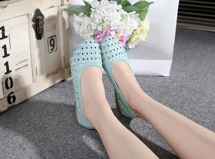 WOIZGIC Mother Women Shoes Sandals Flats Hollow Out Genuine Leather Slip On Loafers Soft Summer Beach Vintage Plus Size 42 43