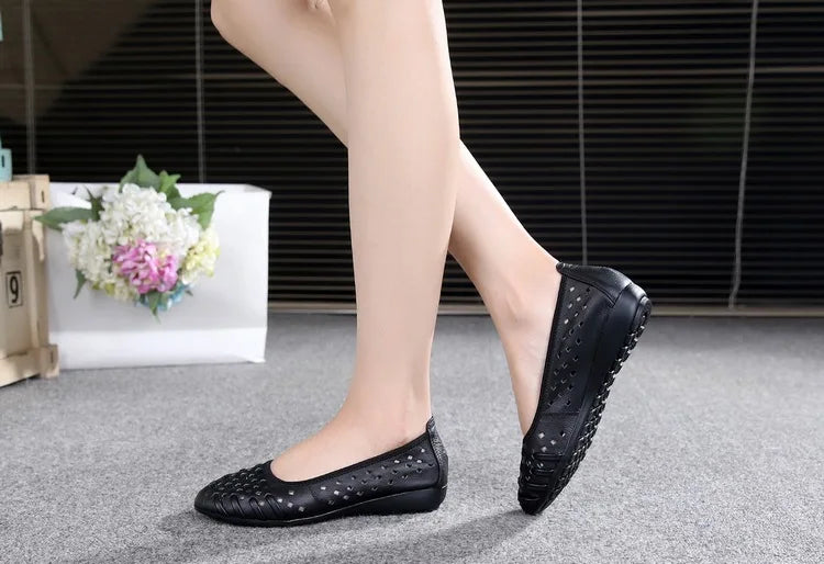 WOIZGIC Mother Women Shoes Sandals Flats Hollow Out Genuine Leather Slip On Loafers Soft Summer Beach Vintage Plus Size 42 43