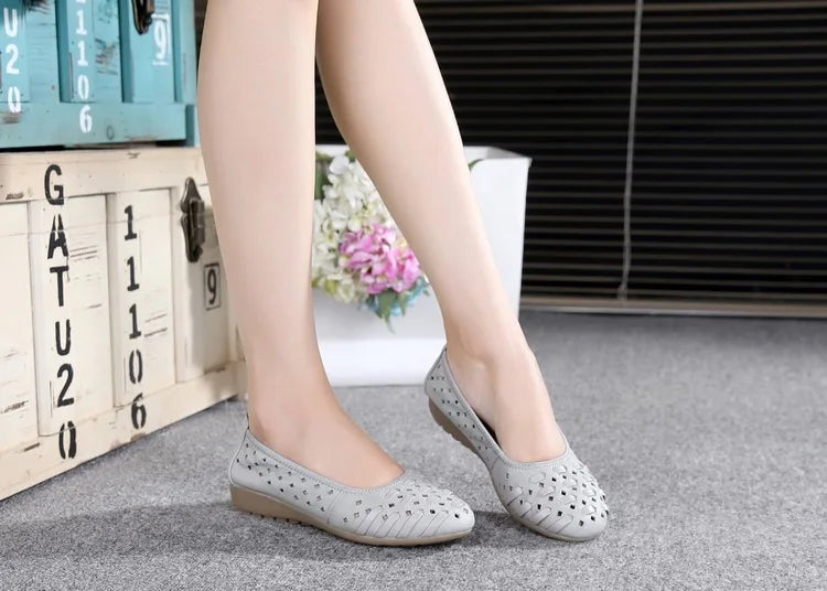 WOIZGIC Mother Women Shoes Sandals Flats Hollow Out Genuine Leather Slip On Loafers Soft Summer Beach Vintage Plus Size 42 43