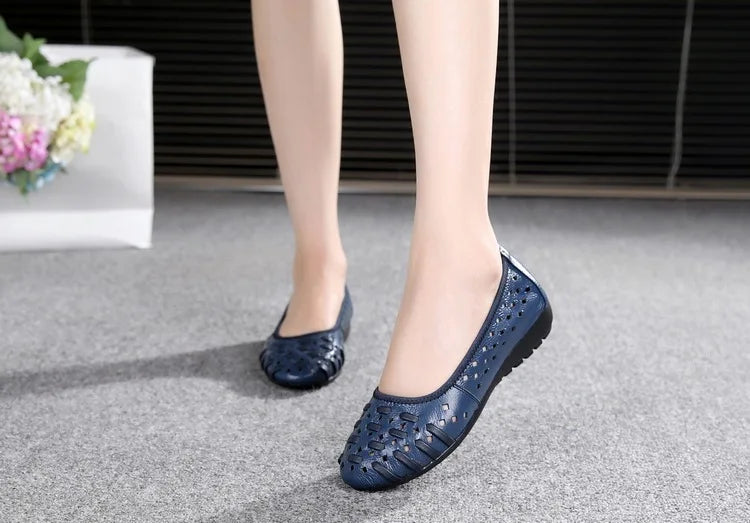 WOIZGIC Mother Women Shoes Sandals Flats Hollow Out Genuine Leather Slip On Loafers Soft Summer Beach Vintage Plus Size 42 43