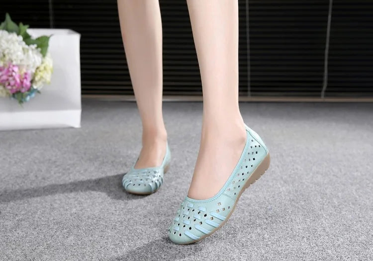 WOIZGIC Mother Women Shoes Sandals Flats Hollow Out Genuine Leather Slip On Loafers Soft Summer Beach Vintage Plus Size 42 43