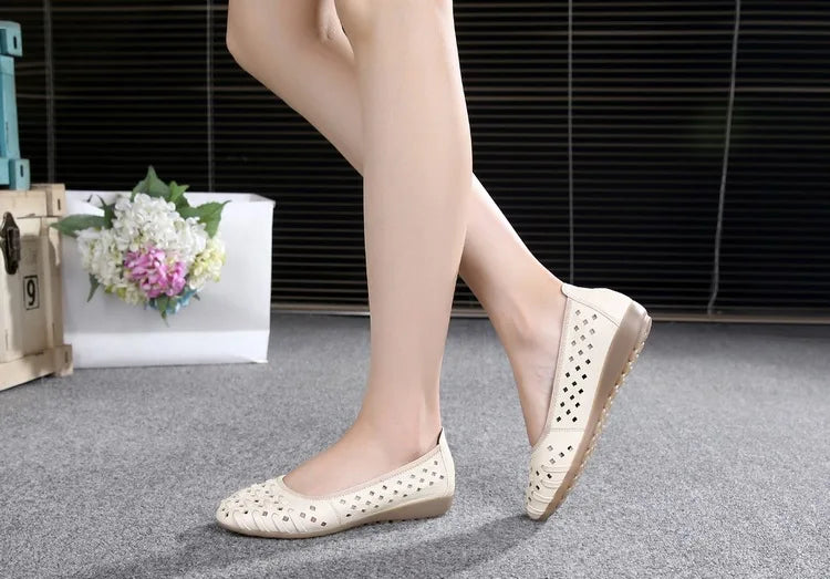 WOIZGIC Mother Women Shoes Sandals Flats Hollow Out Genuine Leather Slip On Loafers Soft Summer Beach Vintage Plus Size 42 43