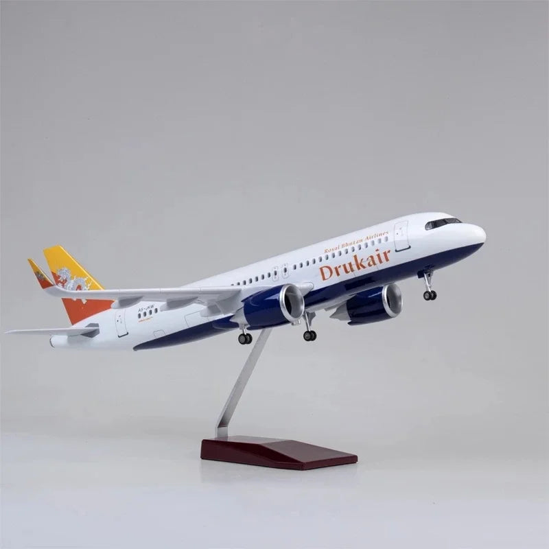 1/80 Scale 47 cm Bhutan Drukair Airlines A320 Neo With Lighting And Wheels Die-cast Resin Collection Home Decor Display