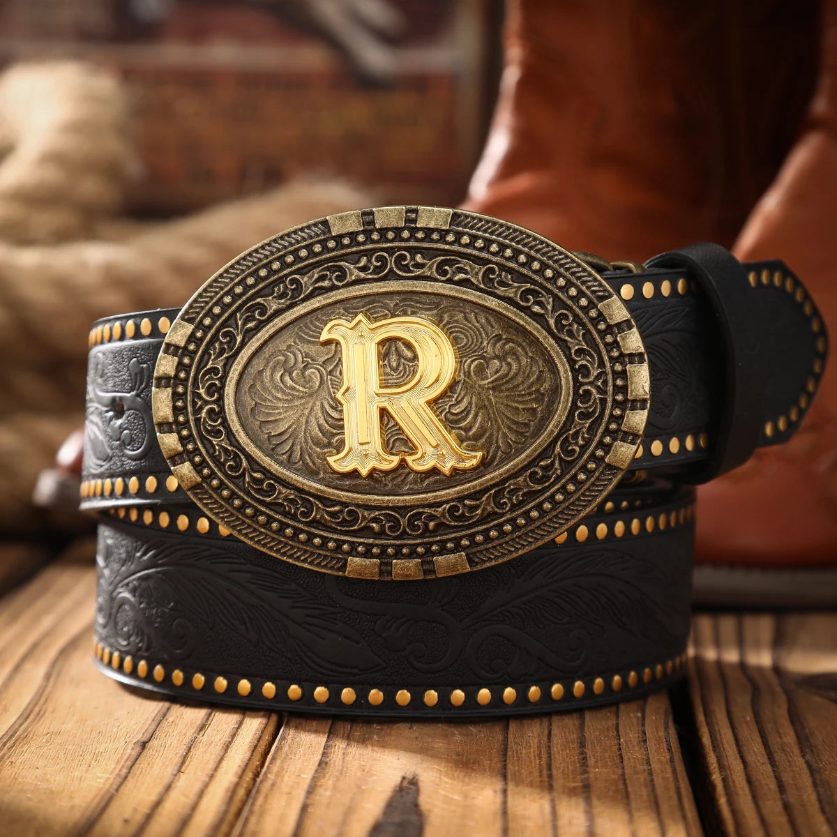 A men's and women's casual retro belt Western style! PU leather belt with metal buckle, suitable for daily work wear