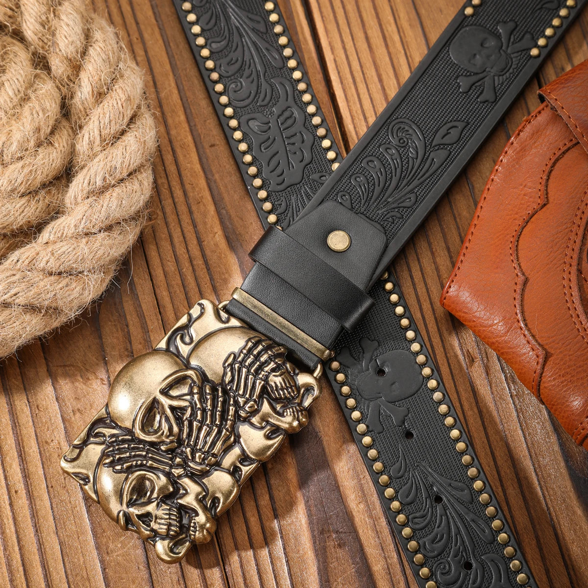 Vintage meets fashion!  Alloy buckle PU belt, suitable for both men and women, to create a personalized Western style