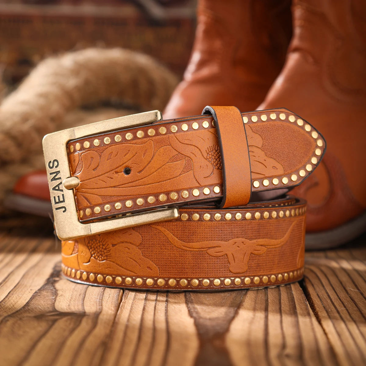 Vintage meets fashion!  Alloy buckle PU belt, suitable for both men and women, to create a personalized Western style