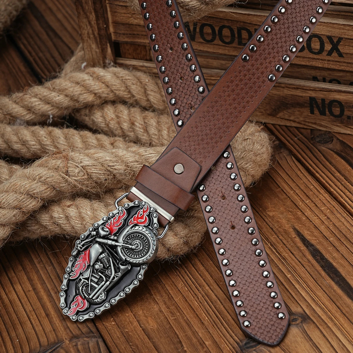 A men's and women's casual retro belt Western style! PU leather belt with metal buckle, suitable for daily work wear