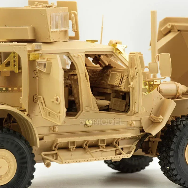 1/35 Ryefield model RM-5032 U.S MRAP All Terrain Vehicle M1240A1 M-ATV （With full interior）assembly Scale diy toys Model Kit
