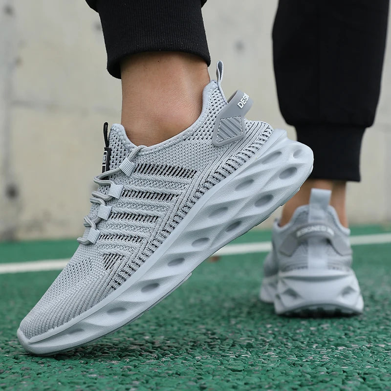 Men's casual shoes fashion sneakers breathable running shoes mesh lightweight outdoor walking training tennis shoes plus size