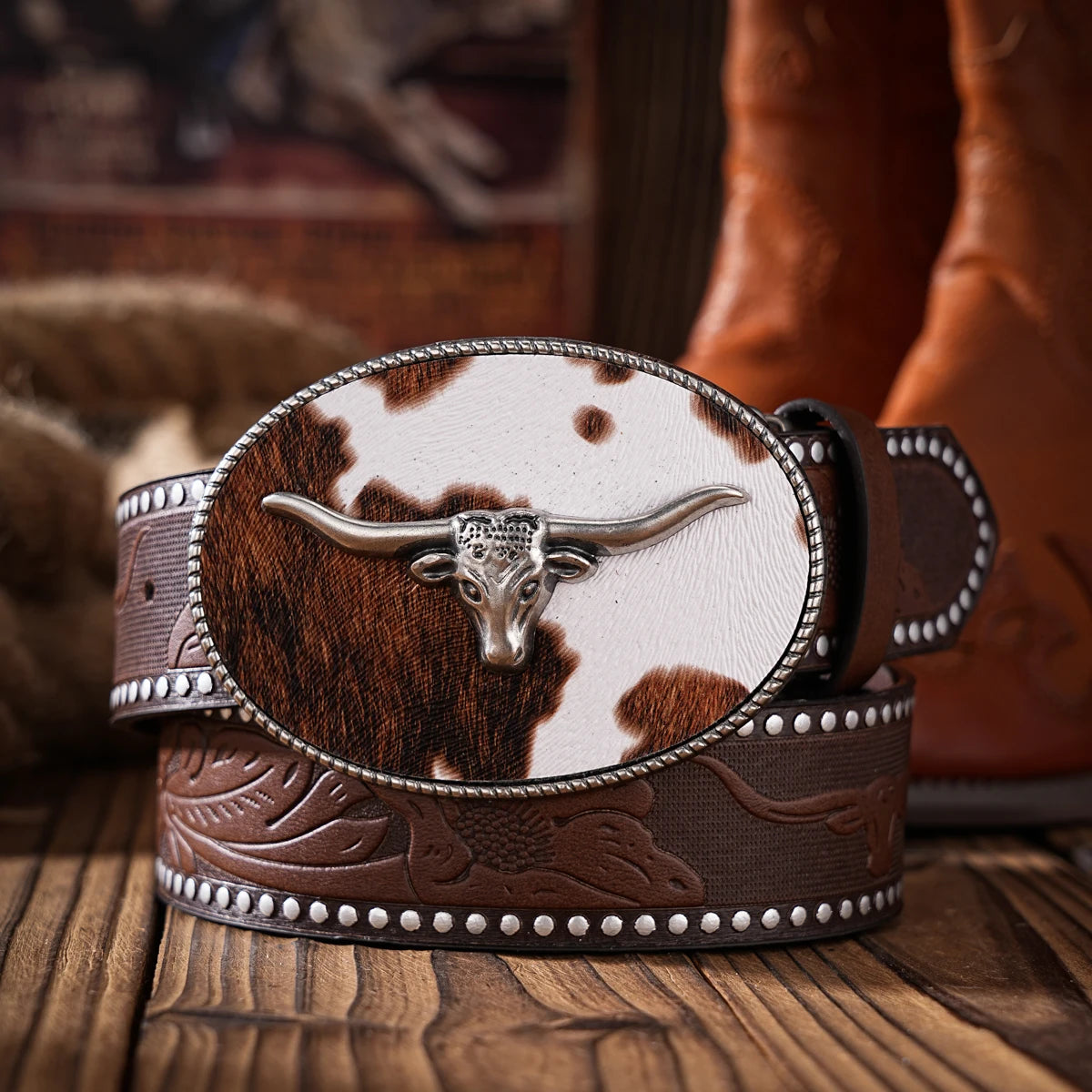 A Western-style PU material belt for both men and women, a casual, retro and classic personalized belt