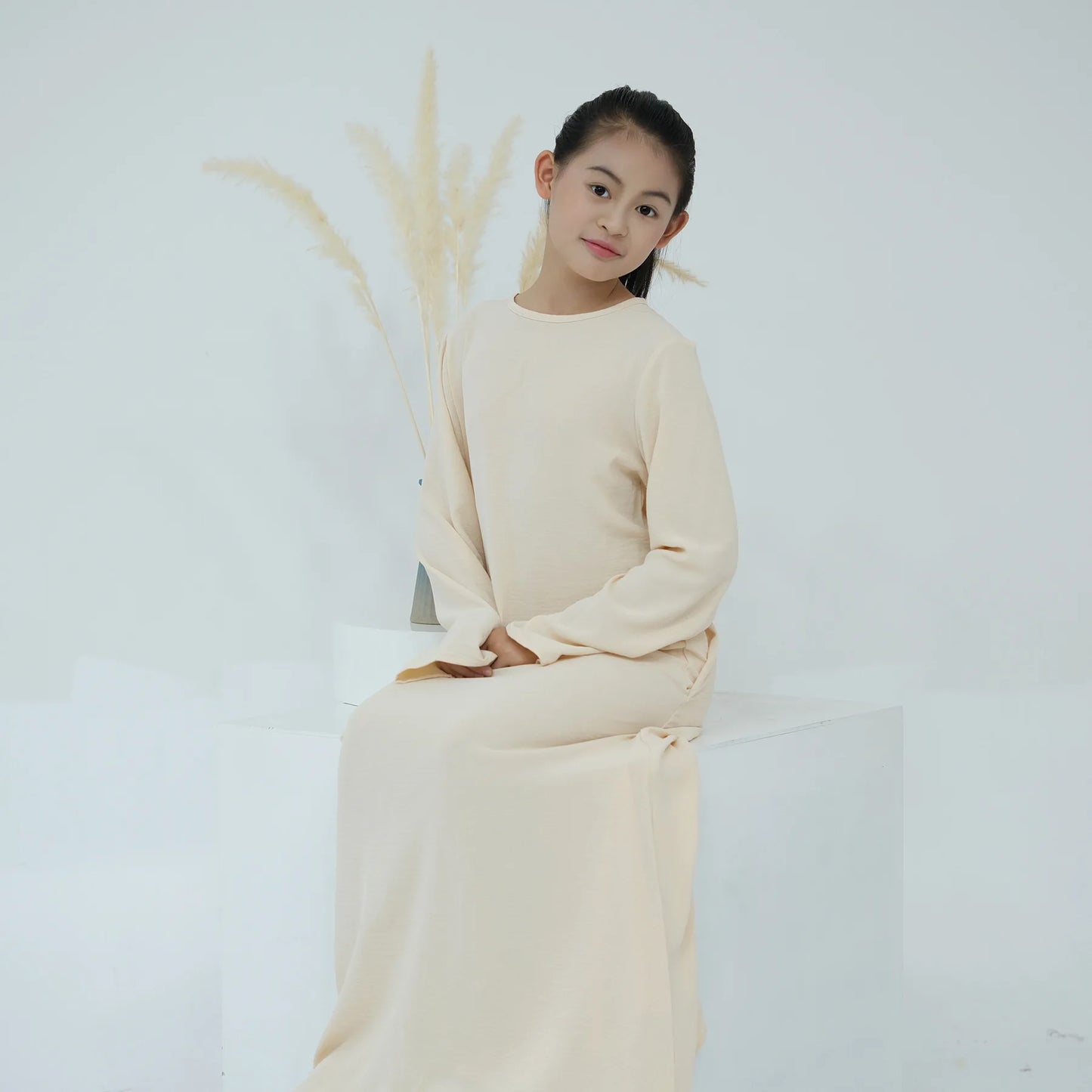 Muslim Kids Abaya Middle East Arab Children Long Sleeves Plain Color Dress Turkey Robe Islamic Girls Round Neck Clothing Modest
