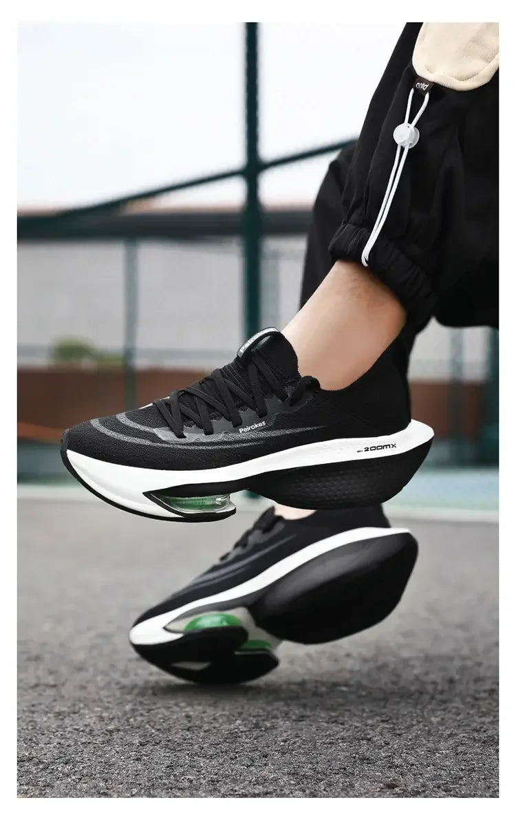 Fashion trend hollow breathable sports shoes comfortable wear-resistant couple running shoes lightweight sports shoes