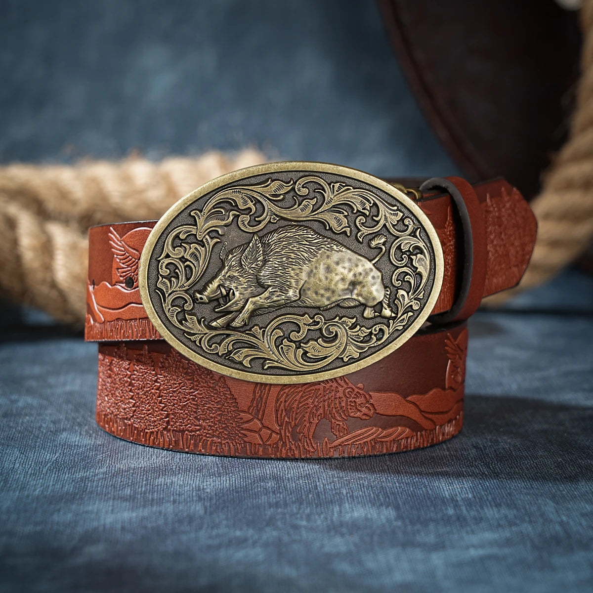 A casual, individual and retro belt, Western-style clothing accessory, metal buckle, PU belt, suitable for both men and women