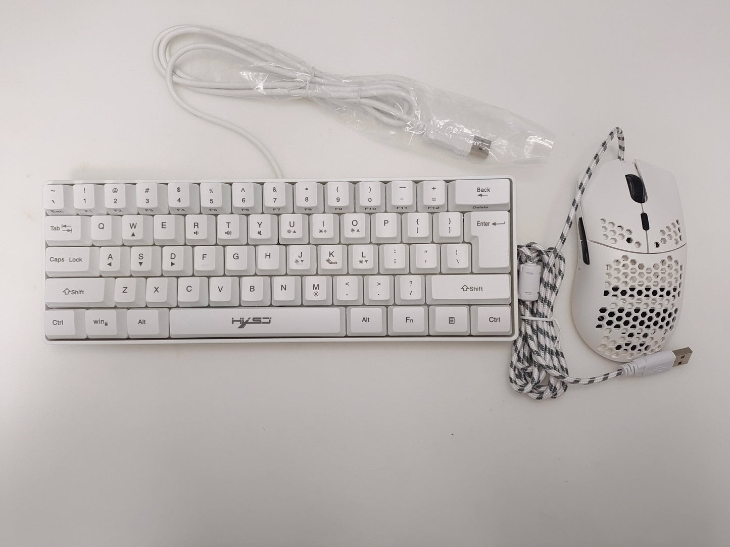 Hot selling HXSJ 61 keys V700 RGB luminous mechanical feel keyboard and mouse combos gaming set for computer game