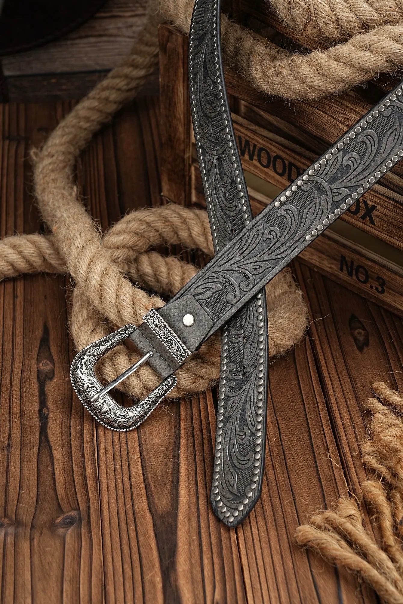 Western Cowboy PU Leather Belt - Men Waist Strap Bull Decoration Floral Engraved for Jeans