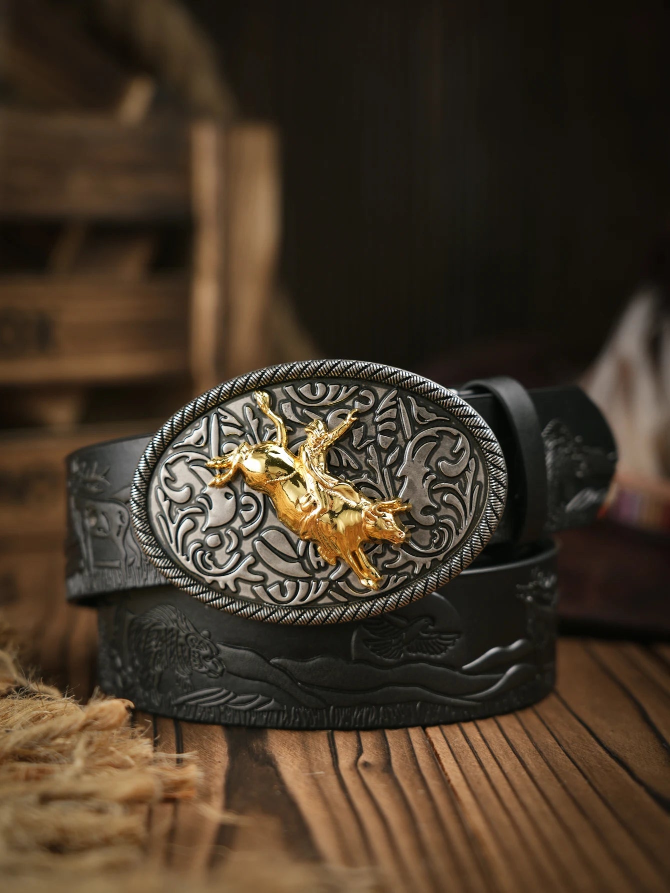 A men's and women's casual retro belt Western style! PU leather belt with metal buckle, suitable for daily work wear