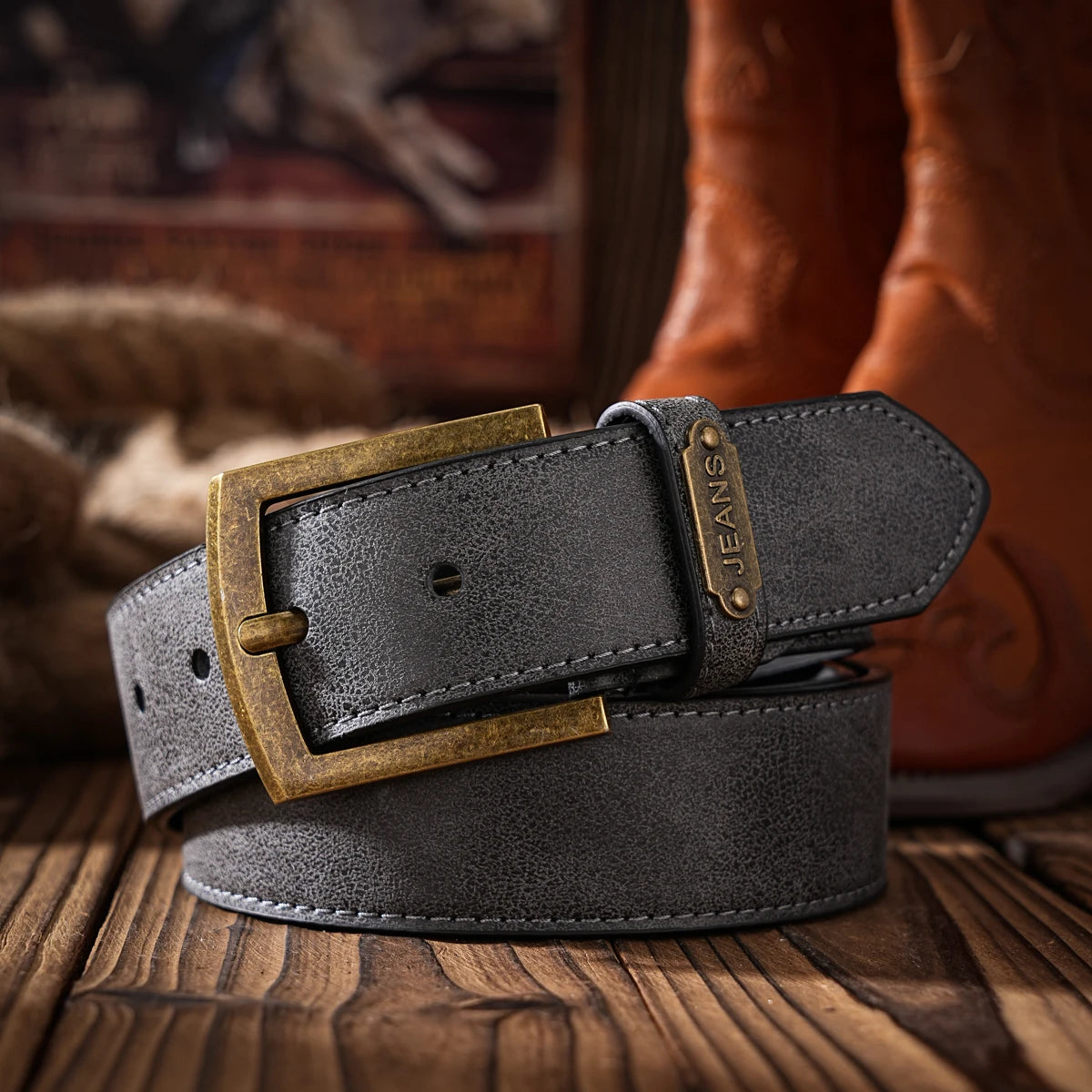 A Western-style PU material belt for both men and women, a casual, retro and classic personalized belt
