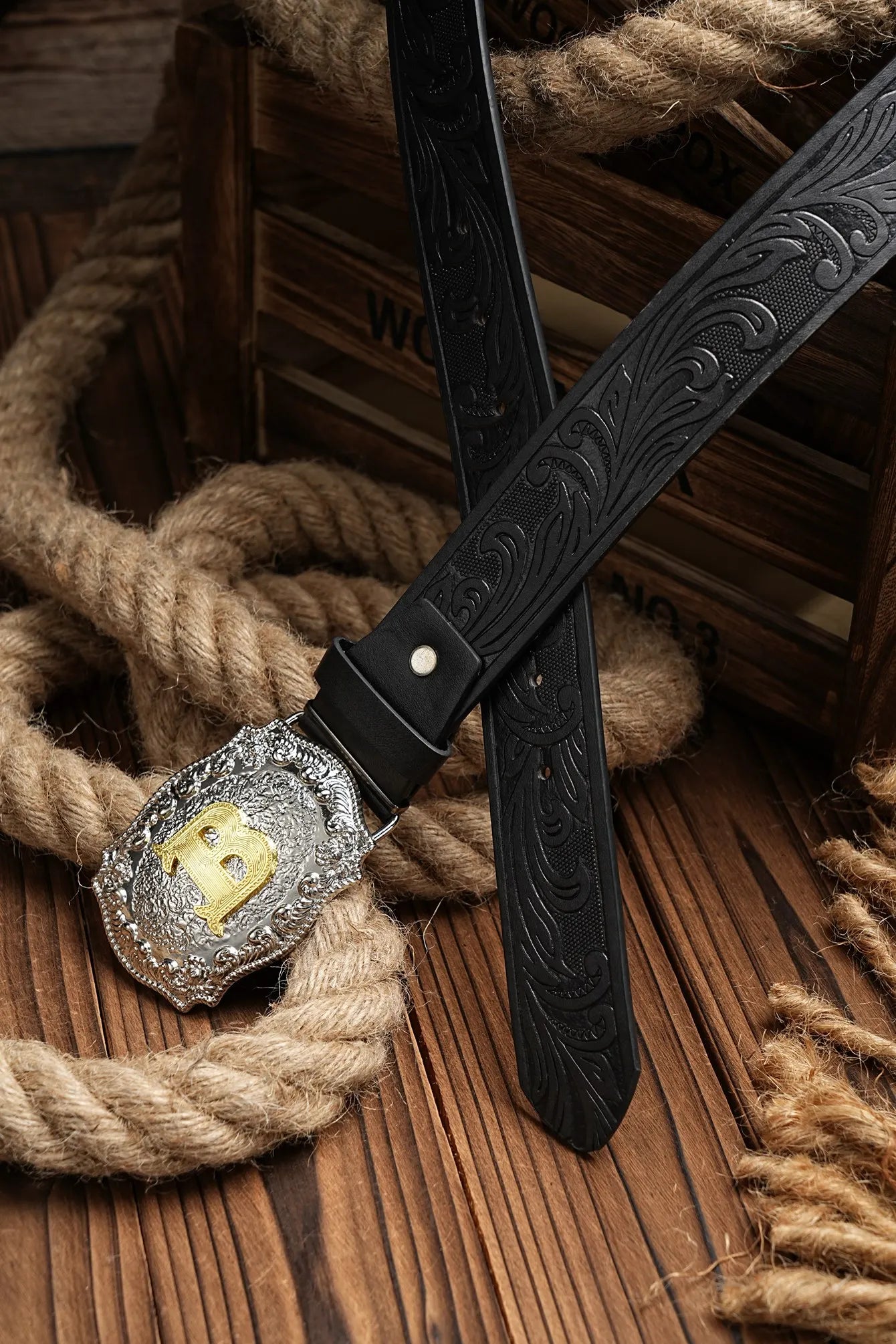 Western Cowboy PU Leather Belt - Men Waist Strap Bull Decoration Floral Engraved for Jeans